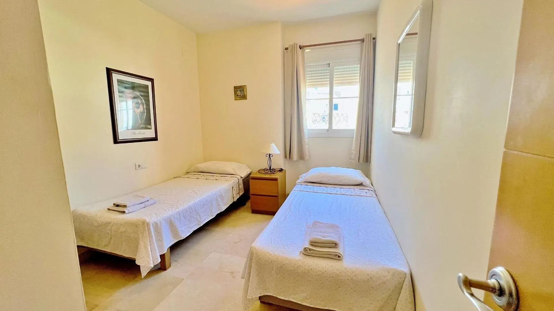 Beautiful Apartment With Pools, Playground And Paddle Tennis - Family Friendly And Near Vithas Hospital - Free Parking In Garage Benalmádena